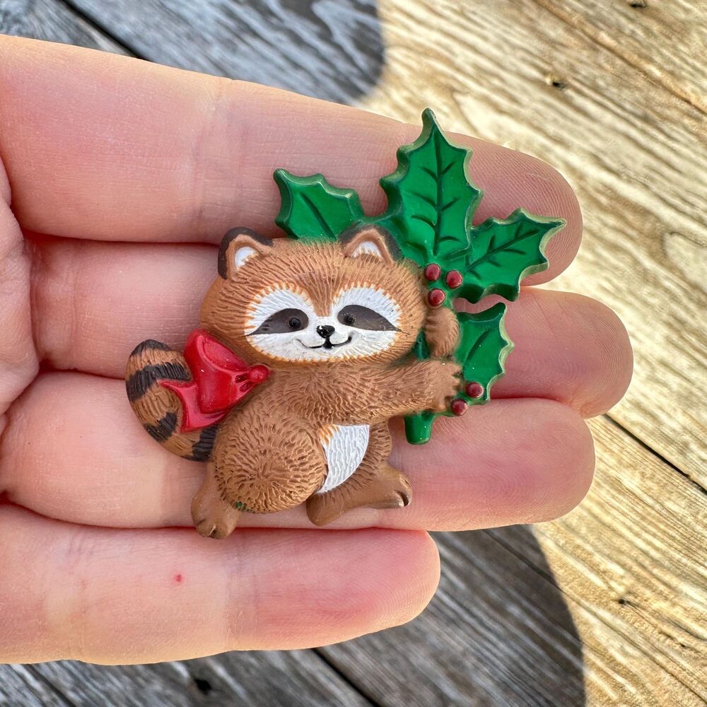 Vintage Hallmark Christmas Raccoon Brooch, Holiday Woodland Pin
